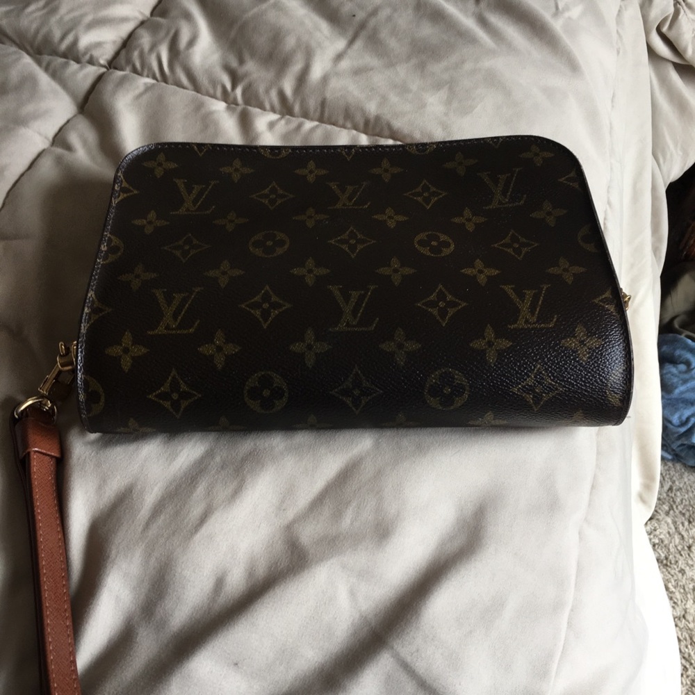 Louis Vuitton wristlet purse